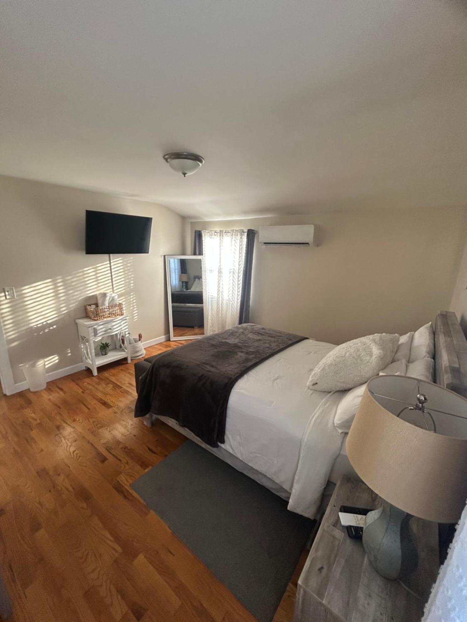 Chic Modern Bedroom 5 Mins From Jfk New York City Exterior photo
